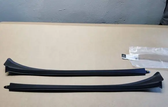 Mercedes-Benz GLC C254 Windshield trim A2546905303