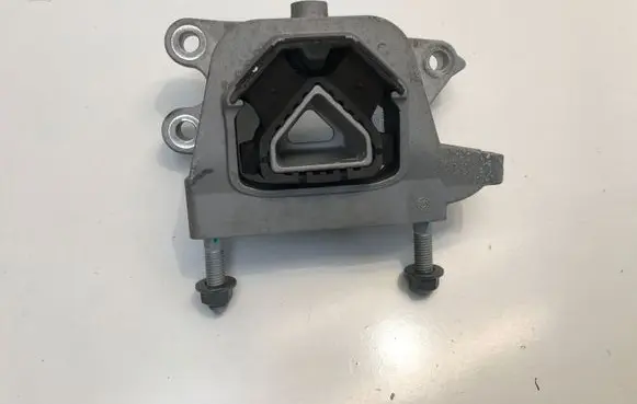 Citroen C4 III e-C4 Engine mount bracket 9826533880