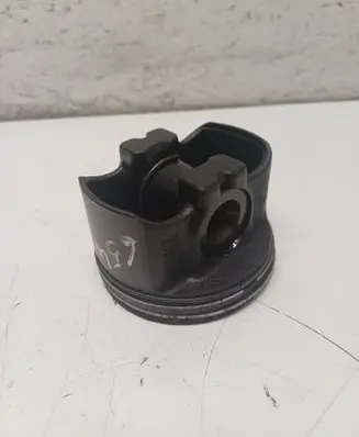 Mercedes-Benz E W238 Piston 082318