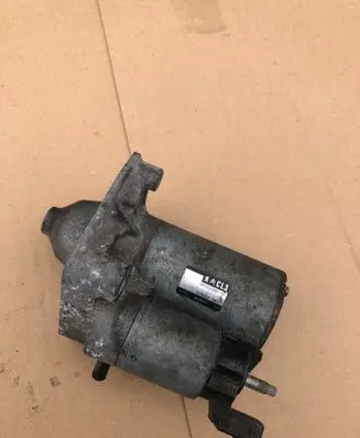 Peugeot 208 Starter motor 4280008532 9671530880