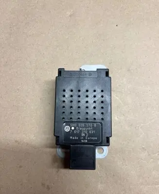 Volkswagen Golf Plus Aerial antenna amplifier 5M0035570B 7617310031 7H0035570B