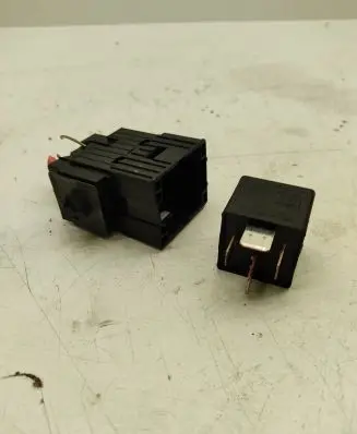 BMW 5 F10 F11 Other relay 6136690146901 8380420