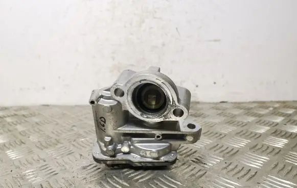 Nissan X-Trail T32 EGR valve 147100789R