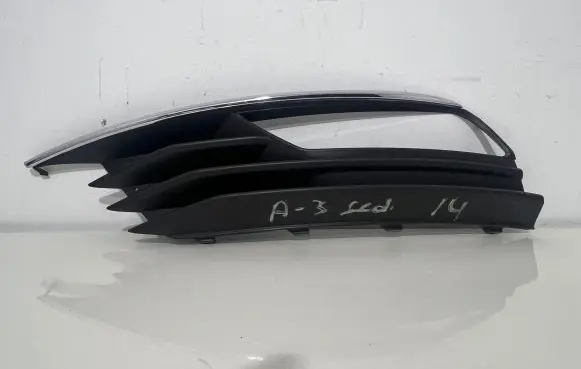 Audi A3 S3 8V Front bumper lower grill 8V5807681A