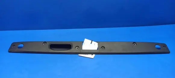 Mercedes-Benz E W211 Tailgate trim A2117500193