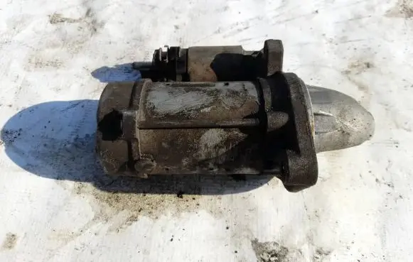 Mercedes-Benz C AMG W204 Starter motor a0061514601 428000-4600