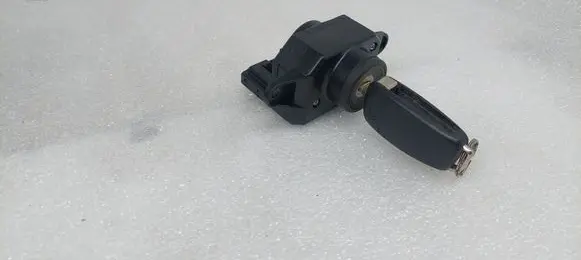 Audi A6 S6 C6 4F Ignition lock 4F0909131