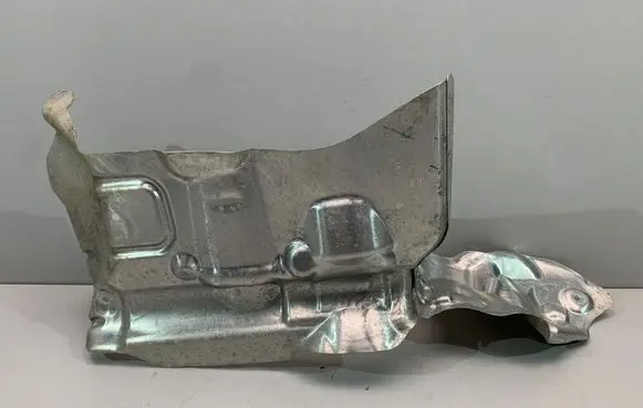 Mini One - Cooper F56 F55 Exhaust heat shield 6869739