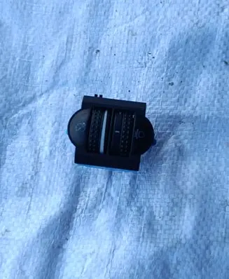 Volkswagen Touareg I Headlight level height control switch 7L6941333F
