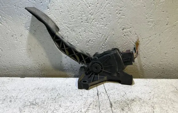 Smart ForFour I Accelerator throttle pedal A4543000304 6PV00886600 MN125792