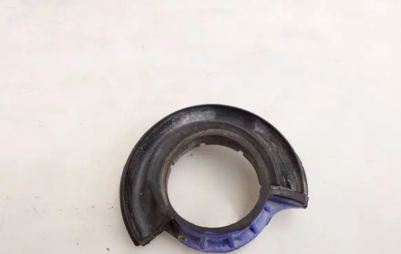 BMW iX1 Rear coil spring rubber mount 6889528