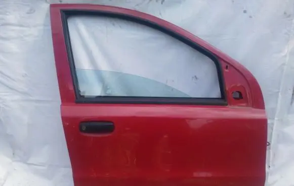 Fiat Panda II Front door raudona