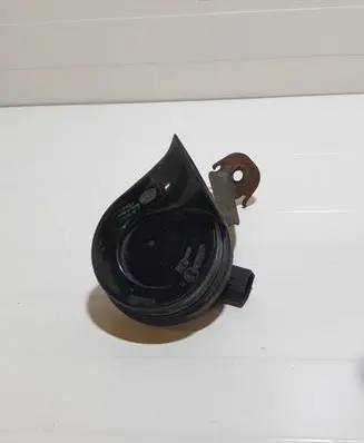Volkswagen PASSAT B6 Horn signal A28657625 007424 000209