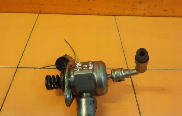 BMW 1 F20 F21 In-tank fuel pump 0261520150 4MB16 7607159