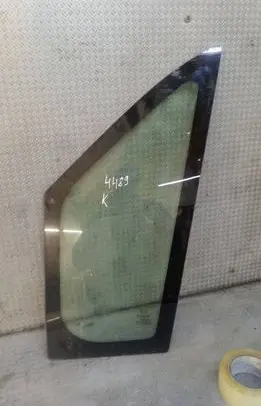 Peugeot Boxer Front door vent window glass four-door
