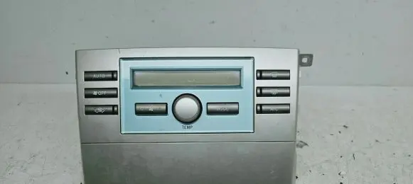 Toyota Corolla Verso AR10 Climate control unit 559000F020