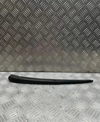 Hyundai Tucson TL Rear wiper blade arm 98820N9000
