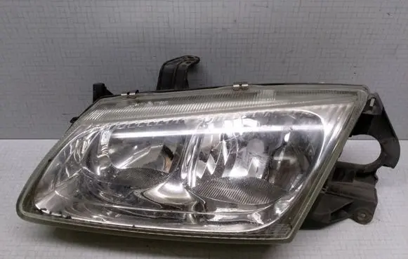 Nissan Almera N16 Headlight/headlamp 26060BN011