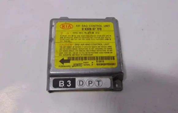 KIA Rio Airbag control unit/module 0K32B677F0