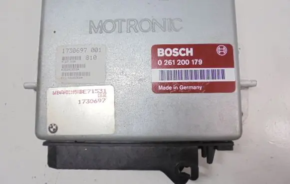 BMW 5 E34 Engine control unit/module ECU 1730697