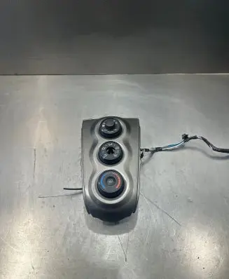 Toyota Yaris Climate control unit 554060d190