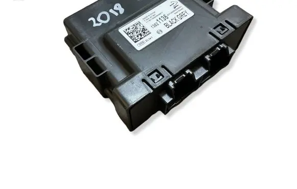 Opel Insignia B Gateway control module 13521136 F00HJ01841 8370600000000X