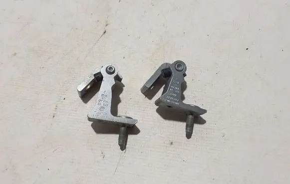 Front door upper hinge