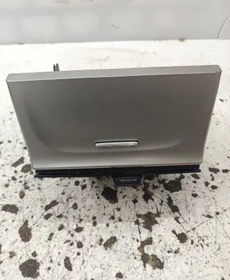Jeep Grand Cherokee Glove box B47078 M20307 132195