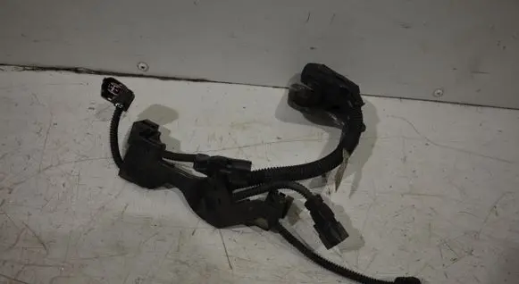 Toyota RAV 4 (XA50) Fuel injector wires 8212633050B