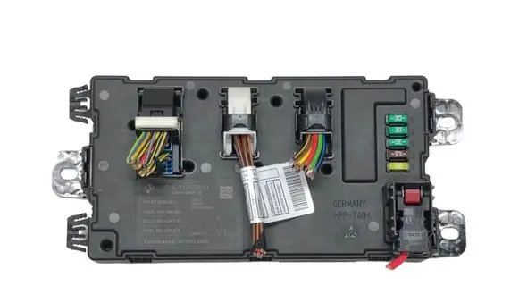 BMW 1 F20 F21 Fuse box set 6135932970001