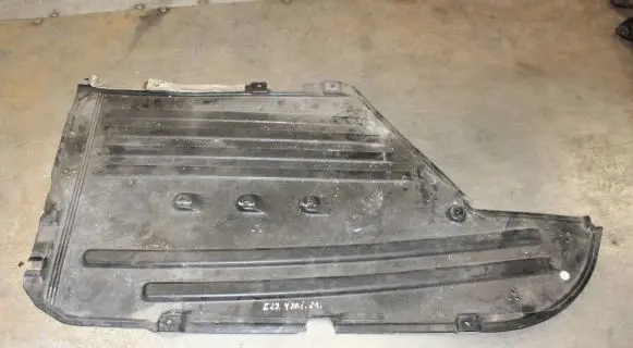 BMW 4 G22 G23 G24 G26 Center/middle under tray cover 7340860 51164310