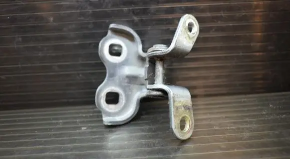 Front door upper hinge