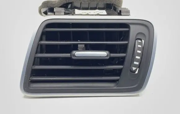 Volkswagen PASSAT B7 Rear air vent grill 3AB819701A