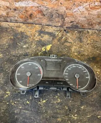 Volkswagen Polo V 6R Speedometer (instrument cluster) V0304126 6J0920906C 1420700320