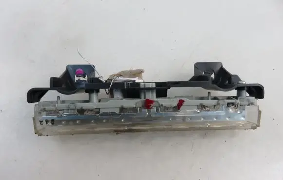 Toyota Urban Cruiser (XP110) Third/center stoplight 