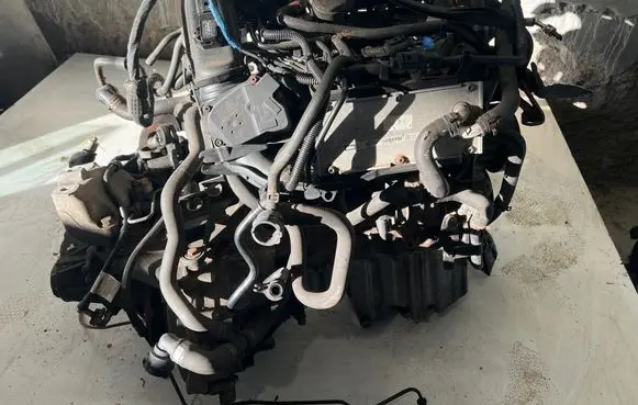 Volkswagen Golf VI Engine CAX