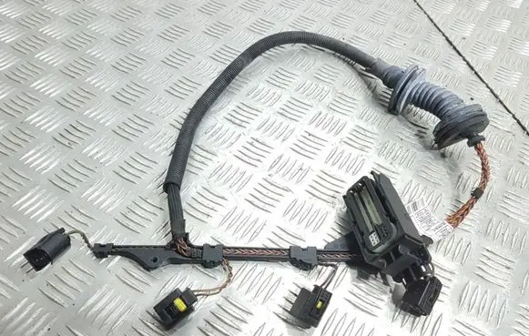 BMW 5 E60 E61 Fuel injector wires 780376403 7796786 09449211