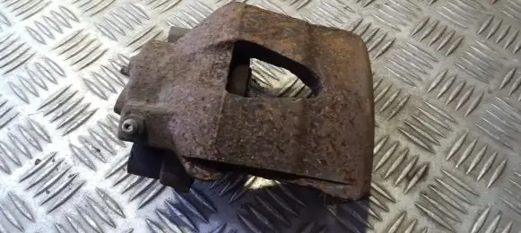 Volkswagen Golf IV Front brake caliper