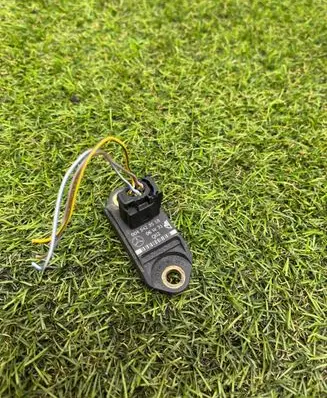 Mercedes-Benz CLS AMG C219 ESP acceleration yaw rate sensor 0045423518