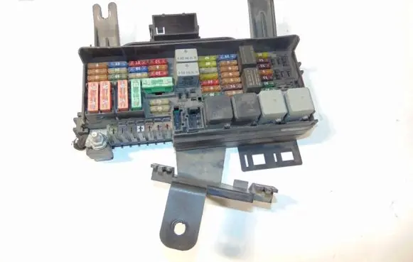Mercedes-Benz R W251 Fuse module A1645403372