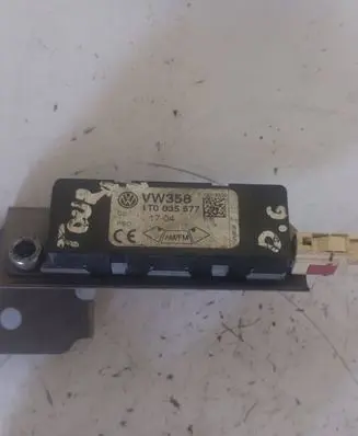 Antenna control unit