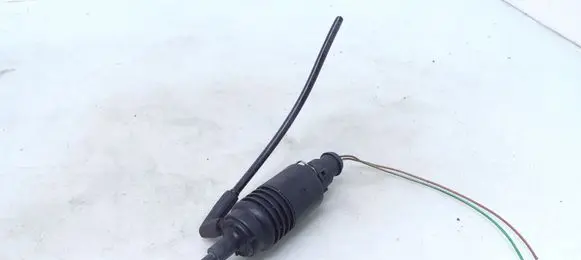 Audi 80 90 S2 B4 Windscreen/windshield washer pump 4A0955651