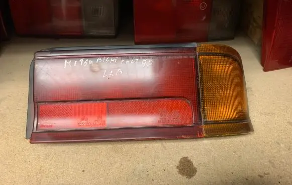 Mitsubishi Colt Rear/tail lights 0438557