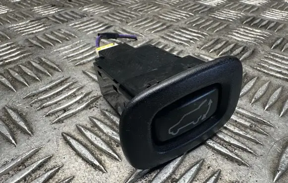 Mitsubishi Outlander Tailgate/boot open switch button 