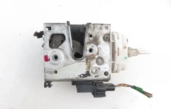Audi A4 S4 B5 8D Front door lock 8D1837016C