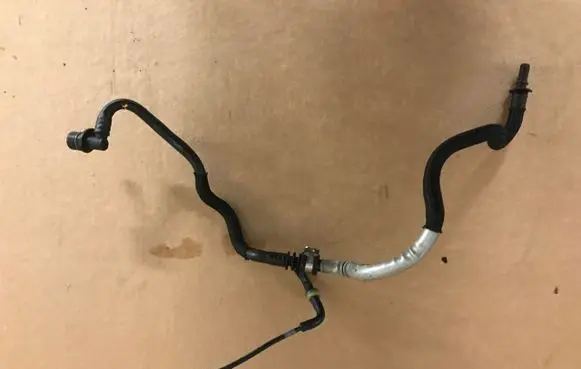 Audi Q8 Air intake hose/pipe 059103230J