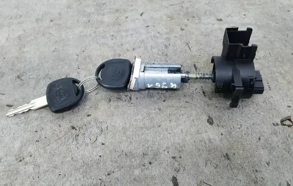 Opel Corsa C Ignition lock 09146299