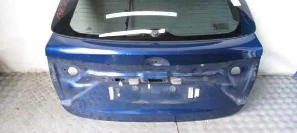 Toyota Avensis T270 Truck tailgate 