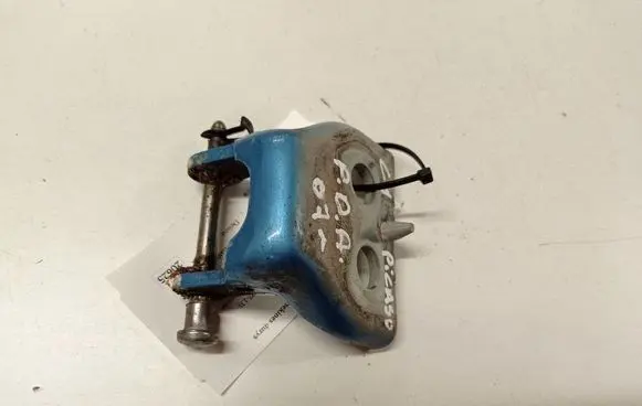 Citroen C4 I Picasso Front door lower hinge