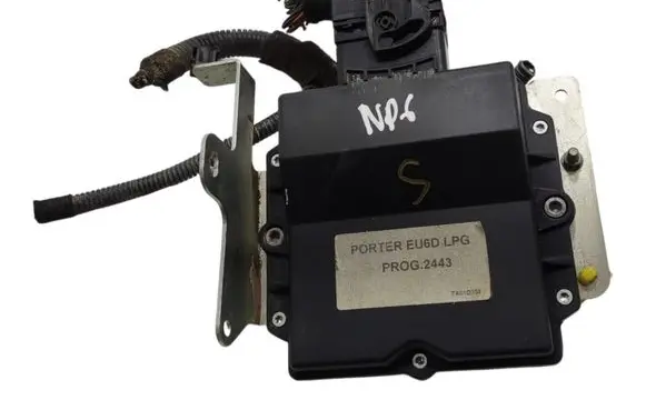 Piaggio Porter NP6 LP gas control unit module CM319501STEROWNIK